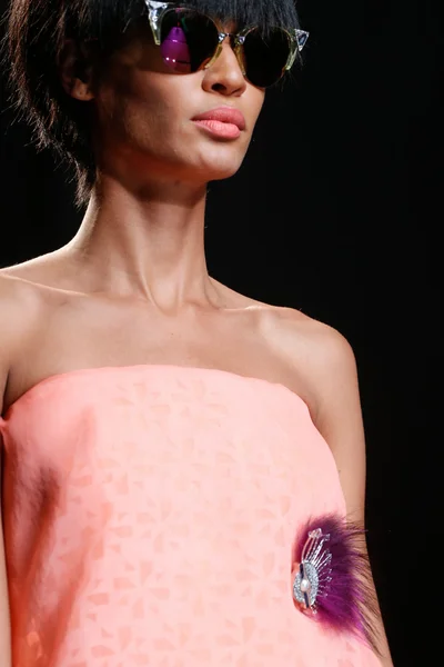 Look 30